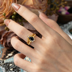 Nature-Inspired 3-Prong Tear-Cut Black Onyx Engagement Ring Set
