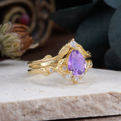 Nature-Inspired 3-Prong Tear-Cut Amethyst Engagement Ring Set