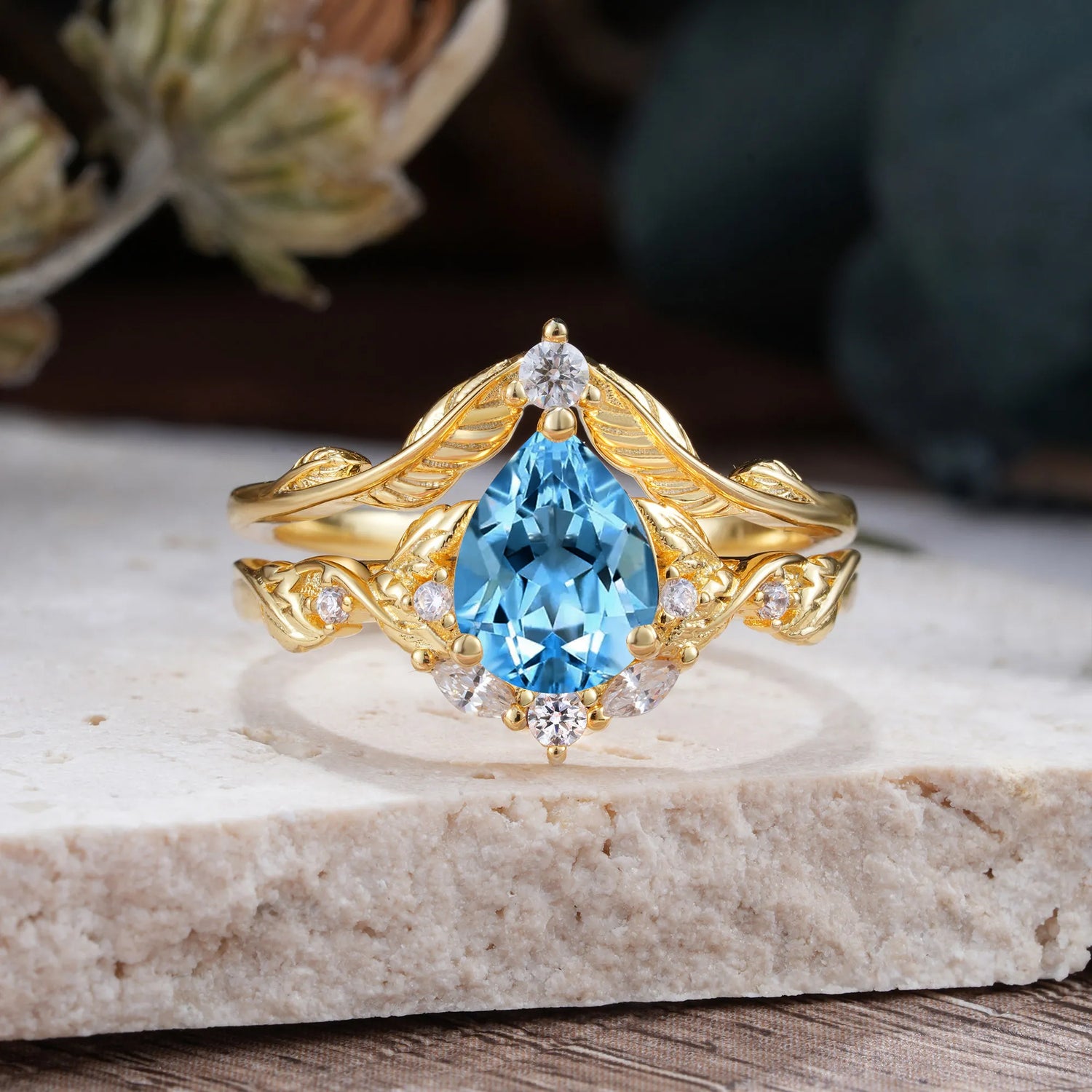 Nature-Inspired 3-Prong Pear-Cut Aquamarine Engagement Ring Set