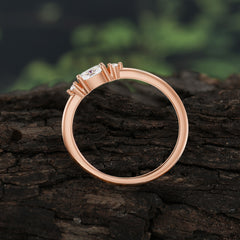 Round & Oval Cut Moissanite Ring Timeless Three Stones Wedding Band