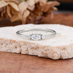 Round & Oval Cut Moissanite Ring Timeless Three Stones Wedding Band