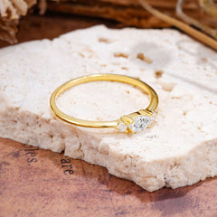 Round & Oval Cut Moissanite Ring Timeless Three Stones Wedding Band