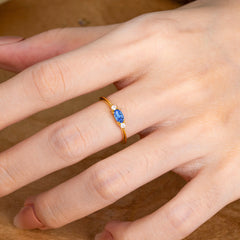 Round & Oval Cut Sapphire Ring Timeless Three Stones Wedding Band