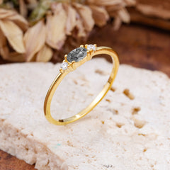 Round & Oval Cut Black Rutilated Quartz Ring Timeless Three Stones Wedding Band