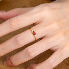 Round & Oval Cut Garnet Ring Timeless Three Stones Wedding Band