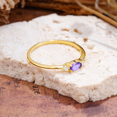 Round & Oval Cut Amethyst Ring Timeless Three Stones Wedding Band
