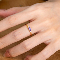 Round & Oval Cut Amethyst Ring Timeless Three Stones Wedding Band