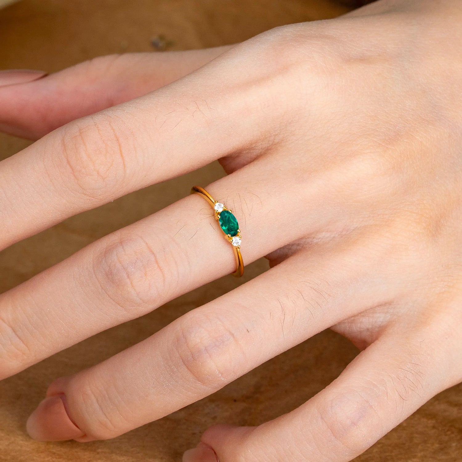 Round & Oval Cut Emerald Ring Timeless Three Stones Promise Ring