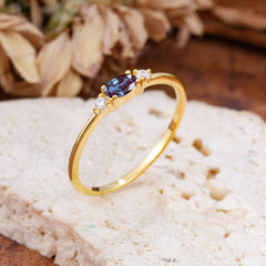 Round & Oval Cut Alexandrite Ring Timeless Three Stones Wedding Band