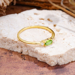 Round & Oval Cut Peridot Ring Timeless Three Stones Wedding Band