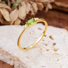 Round & Oval Cut Peridot Ring Timeless Three Stones Wedding Band