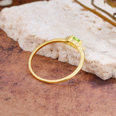 Round & Oval Cut Peridot Ring Timeless Three Stones Wedding Band