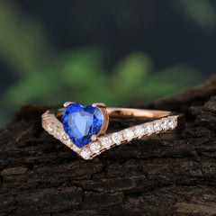 4-Prong Heart Shaped Sapphire Engagaement Ring Classic Wedding Ring