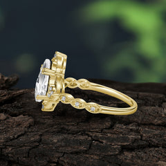 Vintage Luxe Kite-Cut Moissanite Engagement Ring