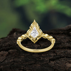 Vintage Luxe Kite-Cut Moissanite Engagement Ring