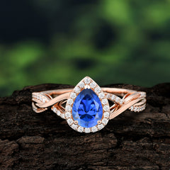 Dazzling 3 - Prong Pear-Cut Sapphire Engagement Ring