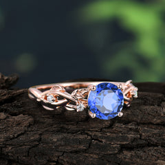 Vintage 4-Prong Round Cut Sapphire Engagement Ring