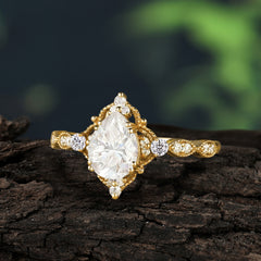 Antique Pear-Cut Moissanite Engagement Ring