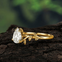Organic Vine-Entwined 4-Prong Pear-Cut Moissanite Engagement Ring