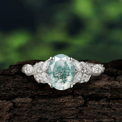 Luxury Vintage Haute Nature 4-Prong Oval Natural Moss Agate Ring