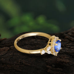 Luxury 4-Prong Round Cut Sapphire Engagement Ring
