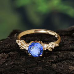 Heirloom-Grade 4 Prong Round Cut Sapphire Diamond Ring