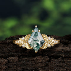 Luxury Nature-Inspired Kite-Cut Natural Moss Agate Engagement Ring