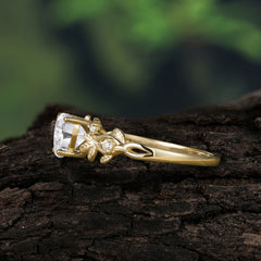 Woodland 4 Prong Heart Moissanite Wedding Ring