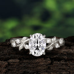 Boho 4 Prong Oval Moissanite Wedding Ring