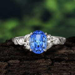 Retro Nature-Inspired 4-Prong Oval-Cut Sapphire Engagement Ring