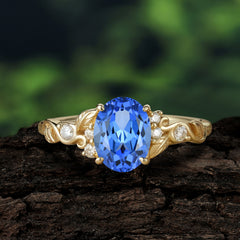Retro Nature-Inspired 4-Prong Oval-Cut Sapphire Engagement Ring