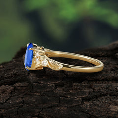 Retro Nature-Inspired 4-Prong Oval-Cut Sapphire Engagement Ring