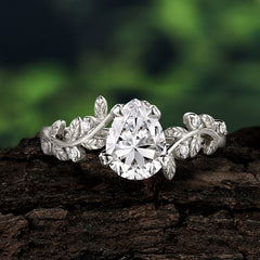 Nature-Inspired Vine-Entwined 4-Prong Teardrop-Cut Moissanite Engagement Ring