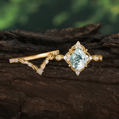 Luxury Vintage 5 Prong Pear-Cut Natural Moss Agate Engagement Ring