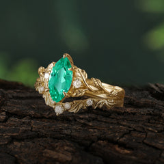 Nature-Inspired Marquise Emerald Engagement Ring Set with Vine Motif