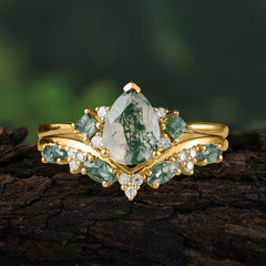 Luxury 3-Prong Pear-Cut Natural Moss Agate Engagement Ring Set
