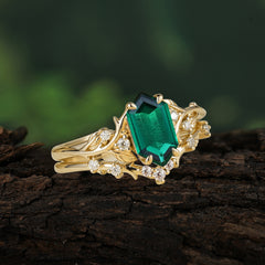 Nature-Inspired 4-Prong Hexagon-Cut Emerald Engagement Ring Set