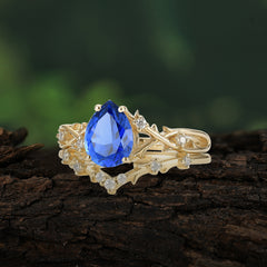 Nature-Inspired 4 Prong Pear-Cut Sapphire Ring Set