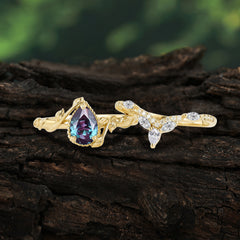 Nature-Inspired 3-Prong Oval-Cut Alexandrite Engagement Ring Set with Vine Accents
