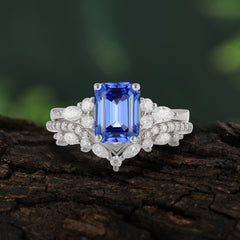 Luxury Vintage 4-Prong Emerald-Cut Sapphire Ring Set
