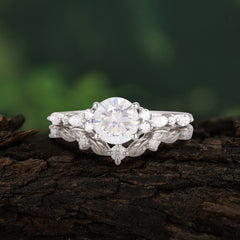 Vintage Botanical 4-Prong Round Cut Moissanite Ring