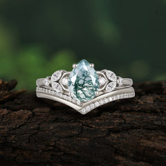 Luxurious Vintage-Inspired 4-Prong Tear-Cut Natural Moss Agate Engagement Ring Set