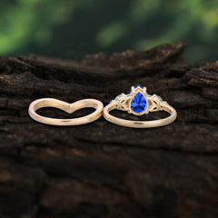 Luxurious Vintage-Inspired 4-Prong Tear-Cut Sapphire Engagement Ring Set