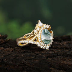 Elegant Pear-Cut 3 Prong Natural Moss Agate Sapphire Engagement Ring Set