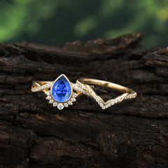 Ultra Luxurious Vintage Pear-Cut Sapphire Ring Set