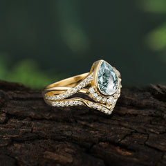 Ultra Luxurious Vintage Pear-Cut Natural Moss Agate Ring Set