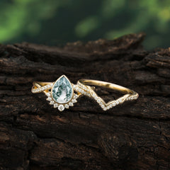 Ultra Luxurious Vintage Pear-Cut Natural Moss Agate Ring Set