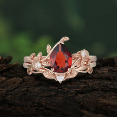 Elegant 3 - Prong Pear - Cut Garnet Stackable Ring Ensemble