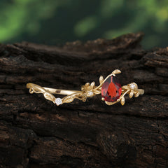Elegant 3 - Prong Pear - Cut Garnet Stackable Ring Ensemble