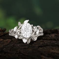 1.15 CT Delicate Leaf Accented 4 Prong Oval Shaped Moissanite Ring Sets